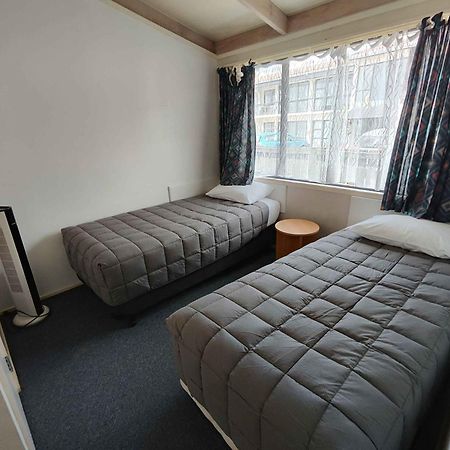 Motel Villa Del Rio Whangarei Buitenkant foto