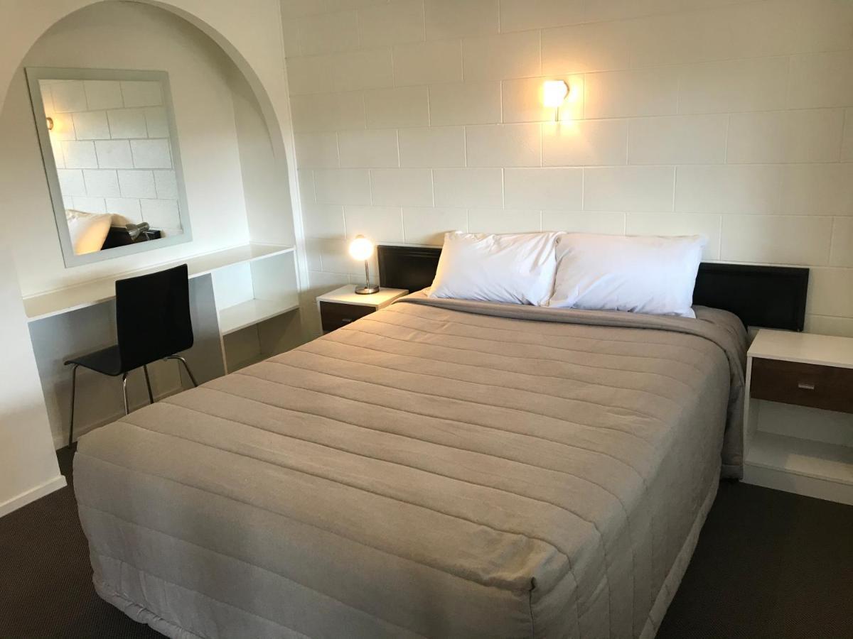 Motel Villa Del Rio Whangarei Buitenkant foto