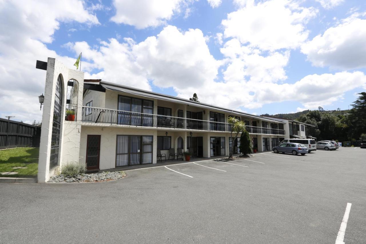 Motel Villa Del Rio Whangarei Buitenkant foto